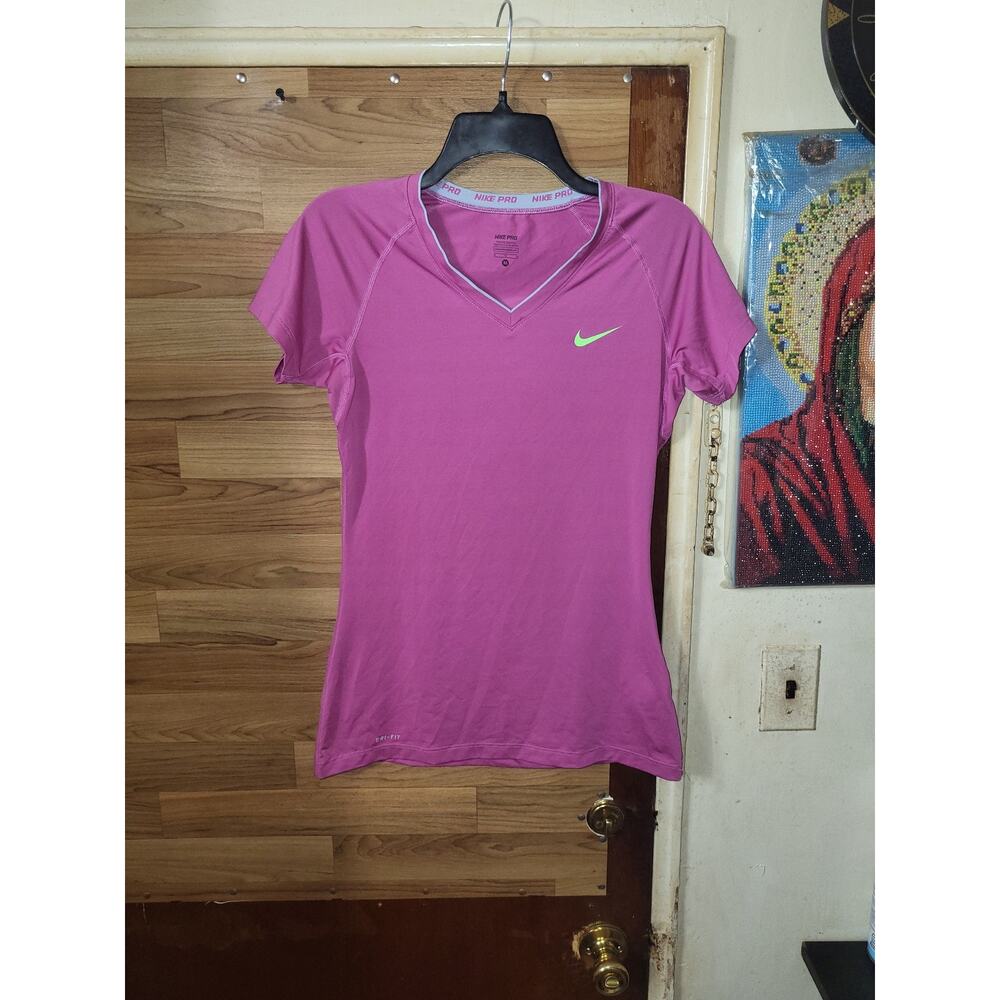 Nike Pro Combat Dri-Fit Short Sleeve Shirt Fitted V-Neck Purple Women’s Size M
